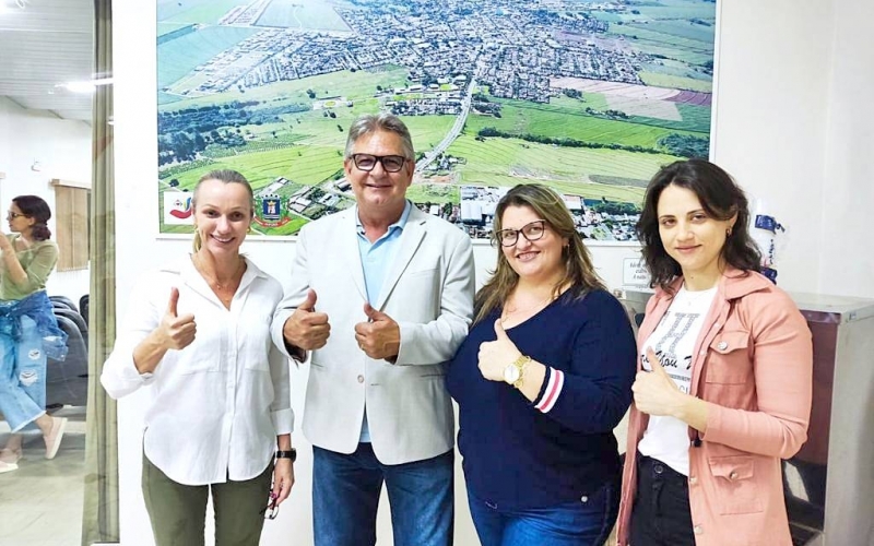 COMERCIANTES E EMPREENDEDORES PARTICIPAM DE CAPACITAÇÃO DO SEBRAE EM JAPURÁ